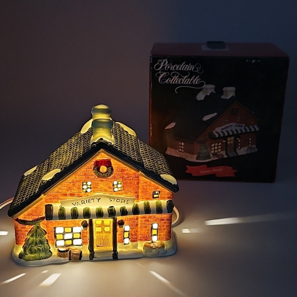 Vintage Christmas Santas Pride Porcelain VARIETY STORE Hand-Painted Illuminated - Picture 2 of 16